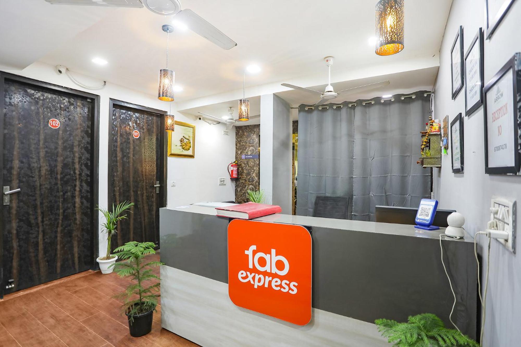 Fabexpress The Arrow Hotel New Delhi Exterior photo